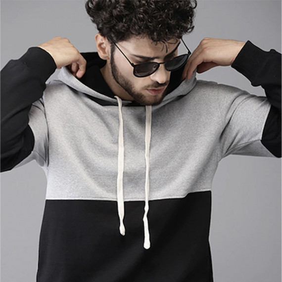 http://35.154.202.155/products/men-black-grey-colourblocked-hooded-sweatshirt