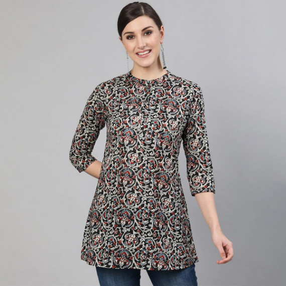 http://35.154.202.155/products/women-black-maroon-abstract-printed-tunic