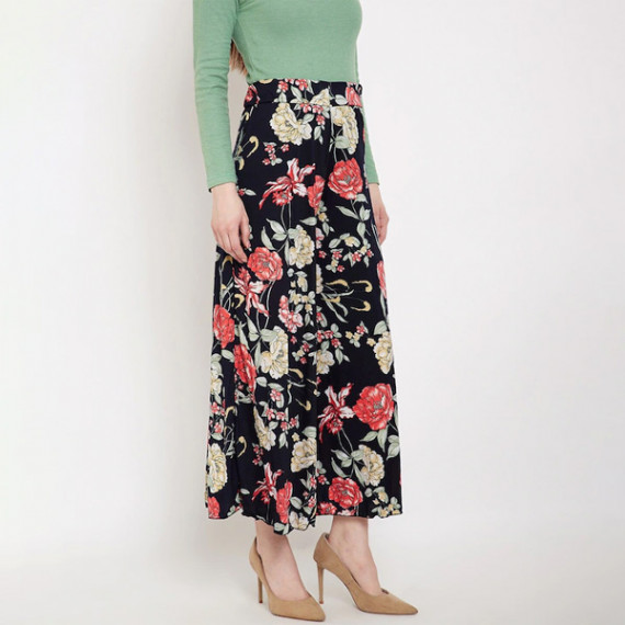 http://35.154.202.155/products/women-black-red-floral-printed-flared-palazzos
