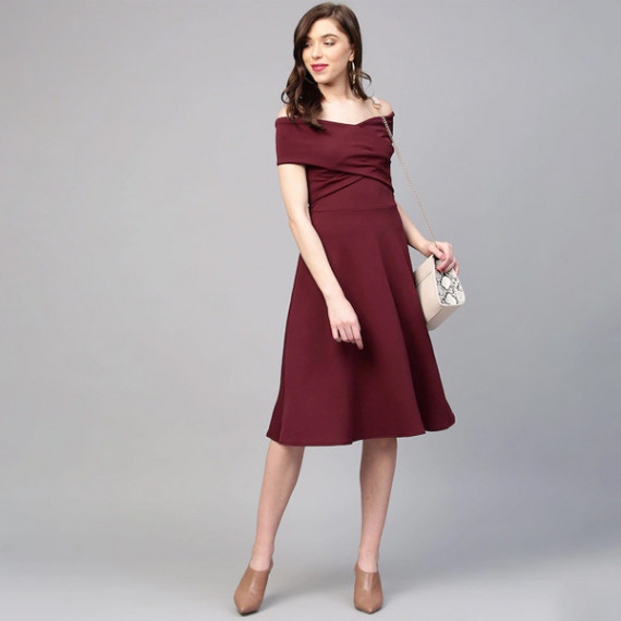 http://35.154.202.155/products/burgundy-off-shoulder-pleated-fit-flare-dress