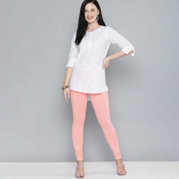 http://35.154.202.155/products/women-pink-solid-leggings