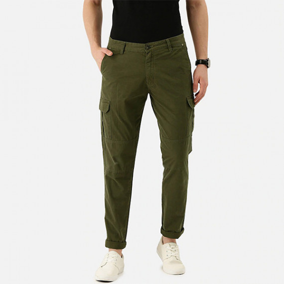 http://35.154.202.155/products/men-olive-slim-fit-pure-cotton-cargos-trousers