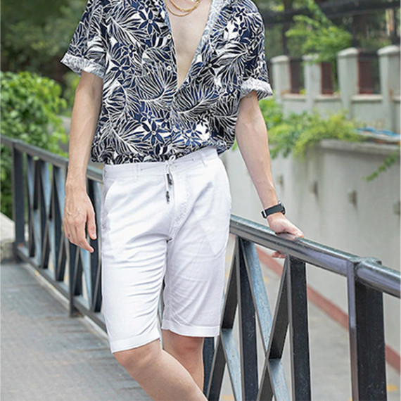 http://35.154.202.155/products/men-white-solid-slim-fit-regular-shorts