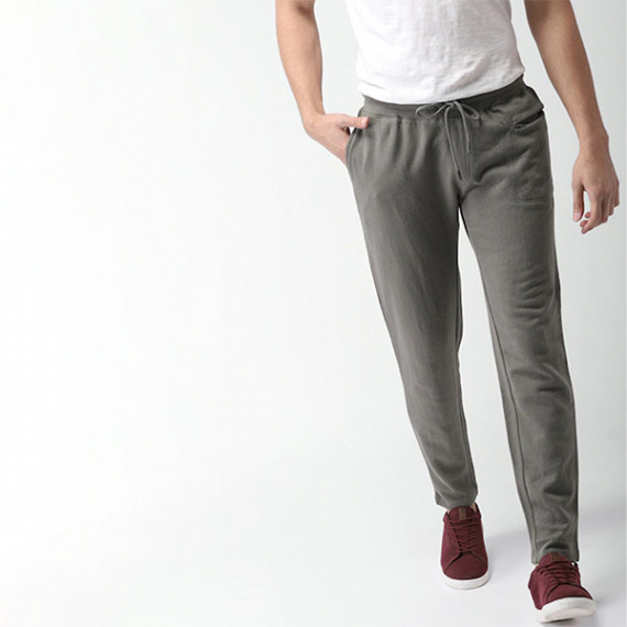 http://35.154.202.155/products/men-grey-regular-fit-solid-track-pants