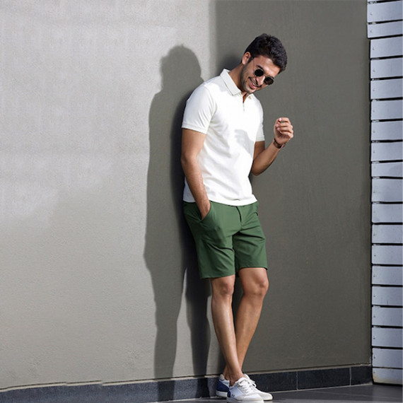http://35.154.202.155/products/men-green-4way-stretch-chino-shorts