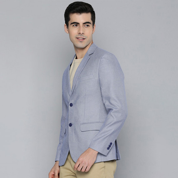 http://35.154.202.155/products/men-blue-self-design-textured-regular-fit-smart-casual-blazer