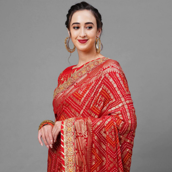 http://35.154.202.155/products/red-gold-toned-woven-design-bandhani-saree