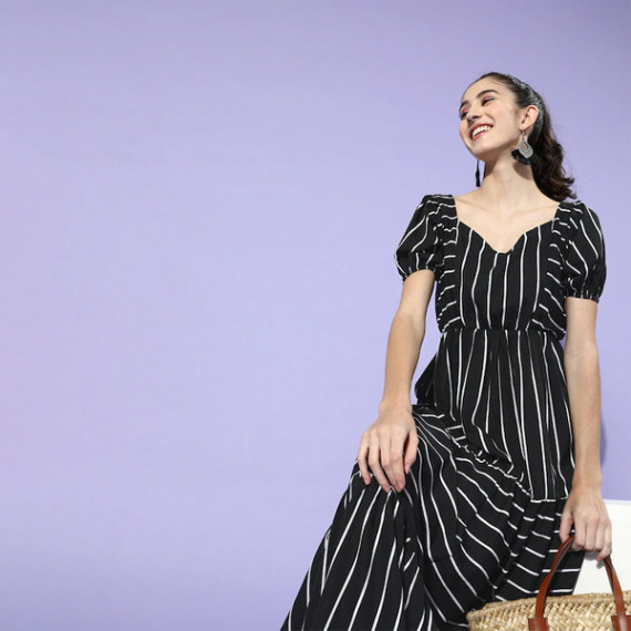 http://35.154.202.155/products/black-white-striped-crepe-maxi-dress